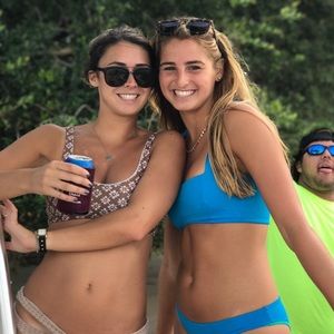 Meet your Posher, Holly